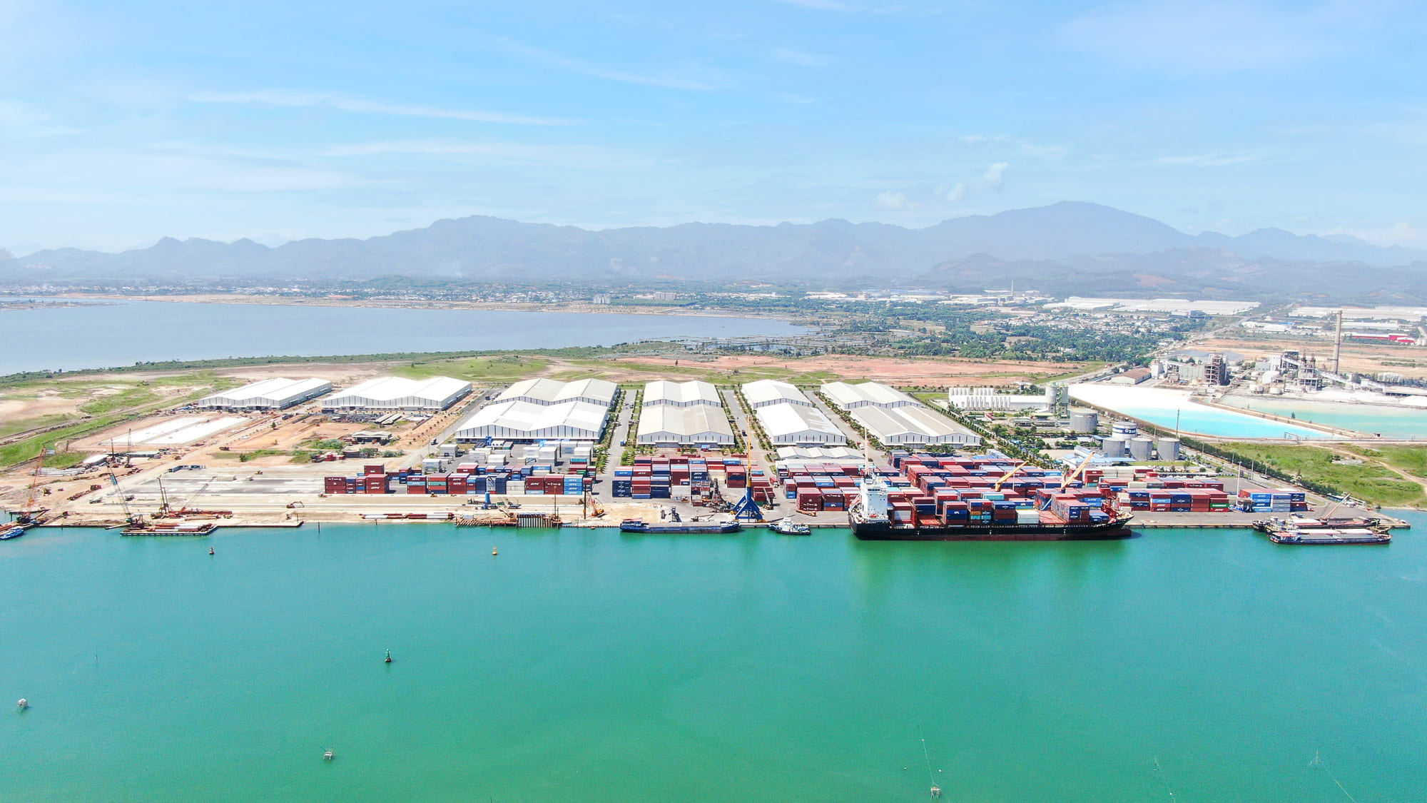 1-ben-cang-5-van-tan-voi-chieu-dai-mo-rong-365m-dang-duoc-trien-khai-thi-cong-va-du-kien-dua-vao-hoat-dong-tu-dau-nam-2024-2.jpg