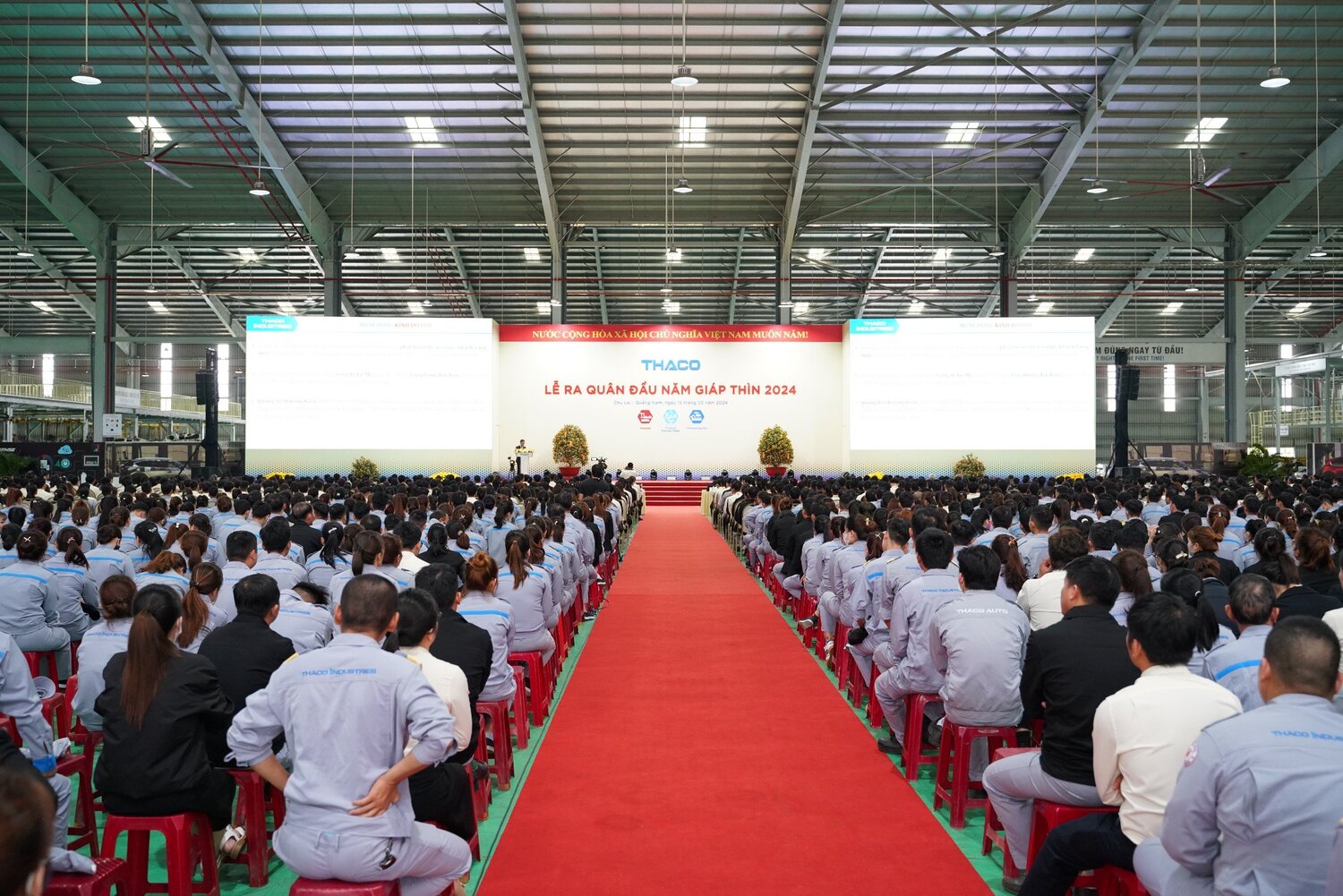 1-toan-canh-le-ra-quan-dau-nam-giap-thin-nam-2024-1.jpg