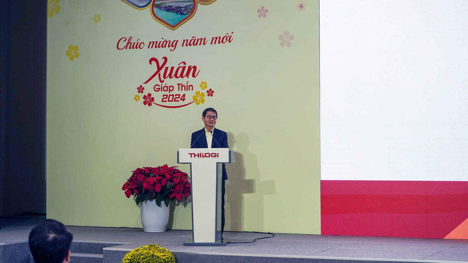 4-ong-tran-ba-duong-chu-tich-hdqt-thaco-phat-bieu-chi-dao-tao-hoi-nghi-1-1.jpg