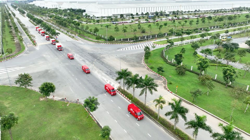 4-trung-binh-moi-thang-thilogi-van-chuyen-hon-10000-xe-o-to-cac-loai-cho-thaco-auto-va-doi-tac-khach-hang.jpg